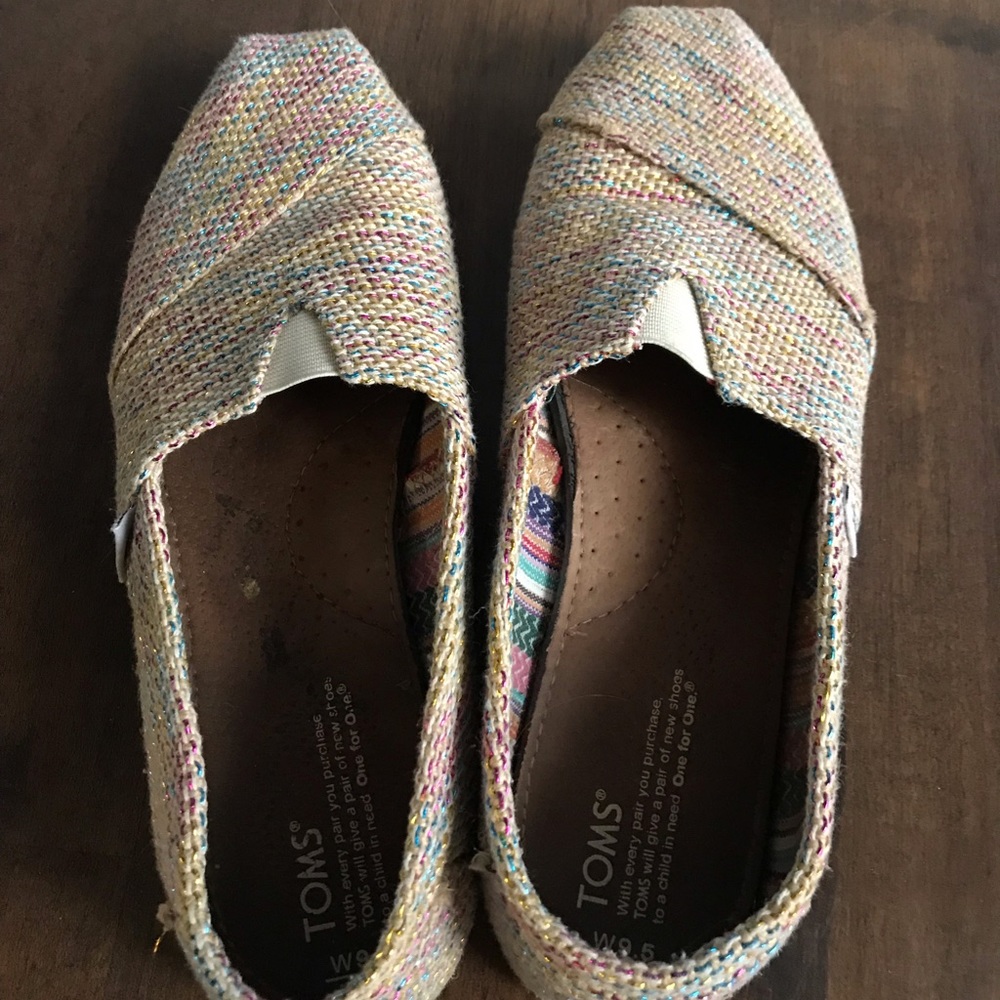 Toms